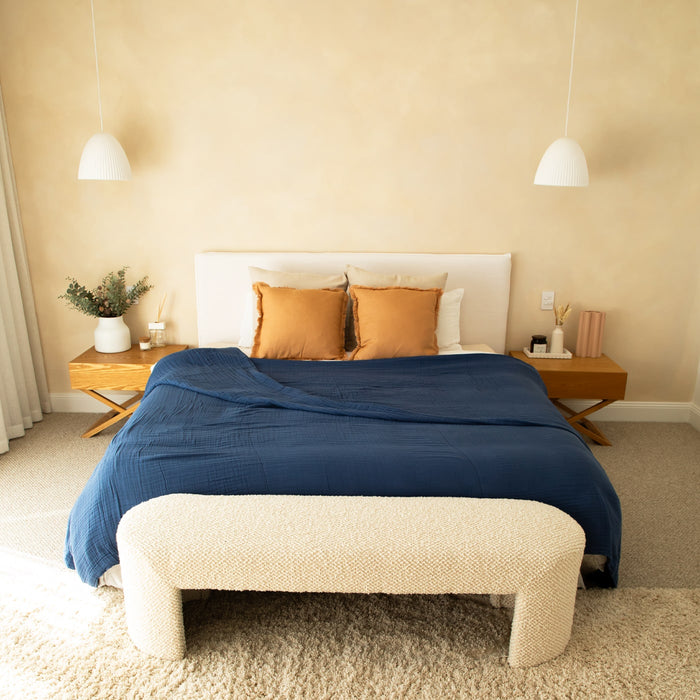 Soothing muslin blanket in Blue