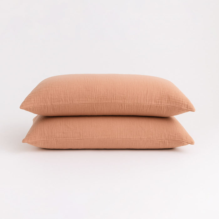 Muslin cotton pillowcases in Blush